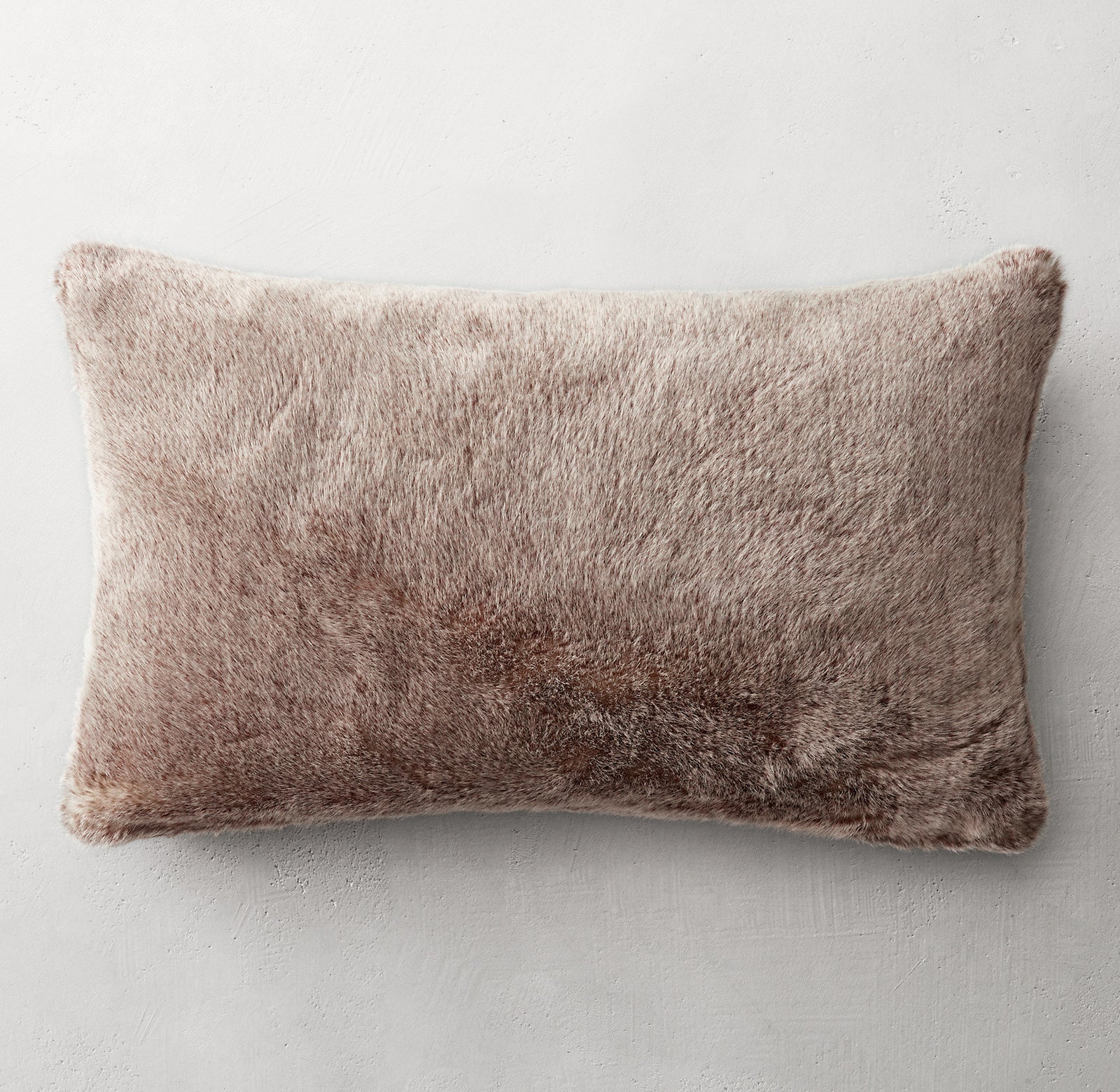 LUXE FAUX FUR PILLOW COVER - LUMBAR