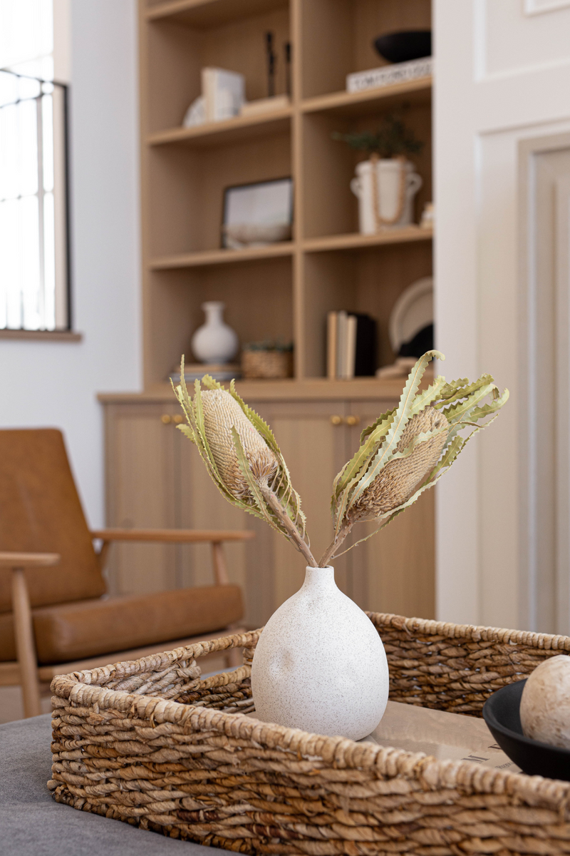NATURAL WHITE DRIED BANKSIA (2 STEM) LRG.