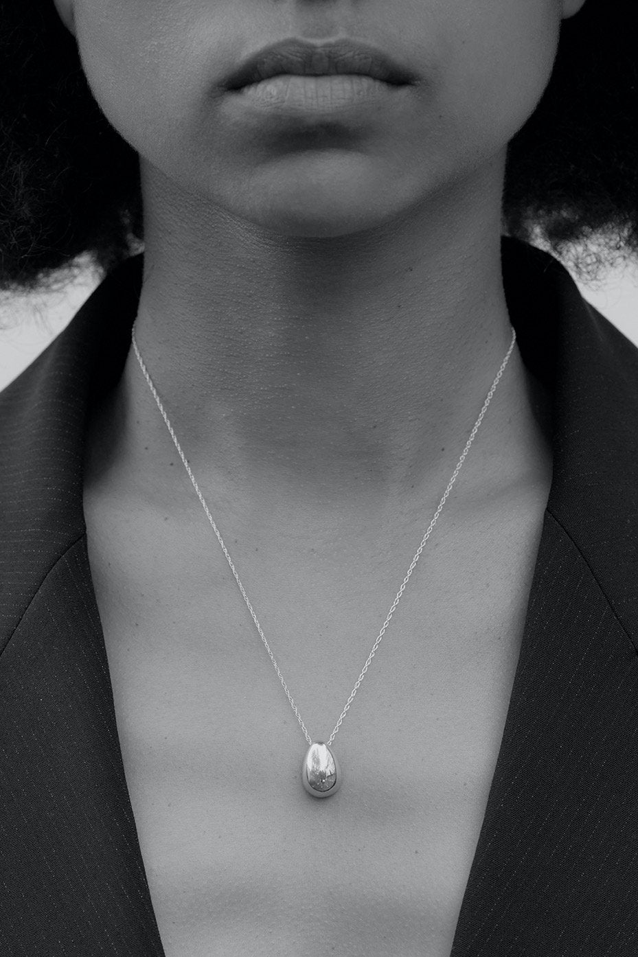 18K TINY EGG PENDANT