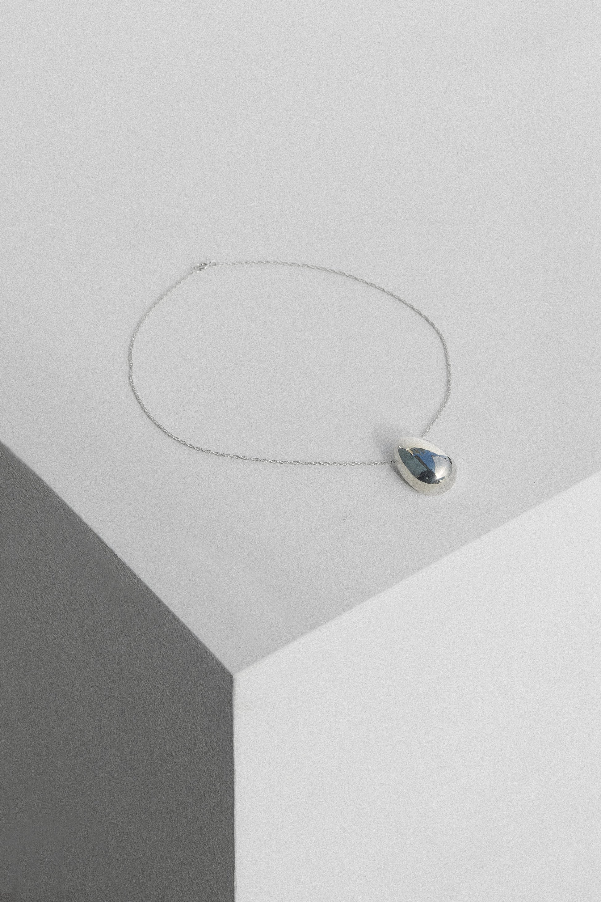 EVERYDAY EGG PENDANT