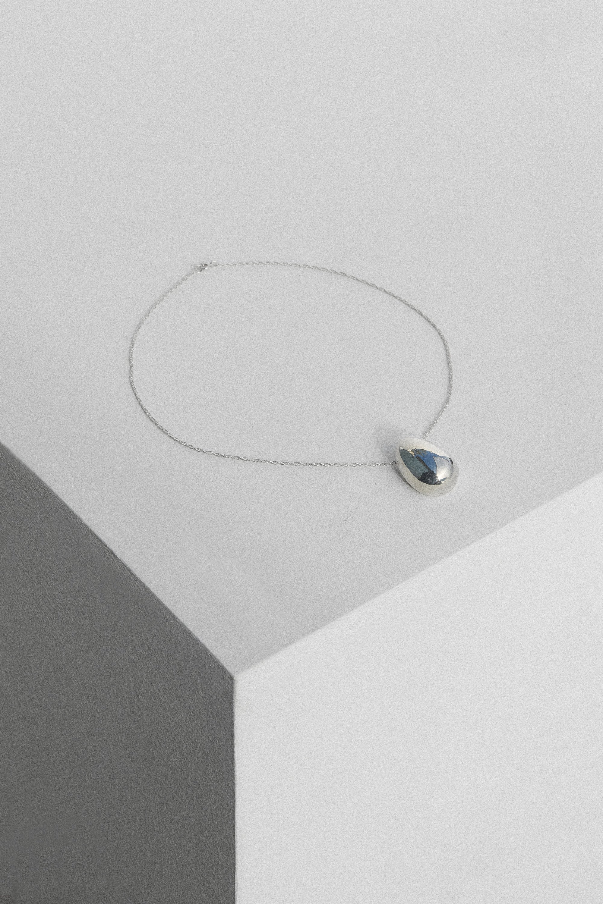 EVERYDAY EGG PENDANT