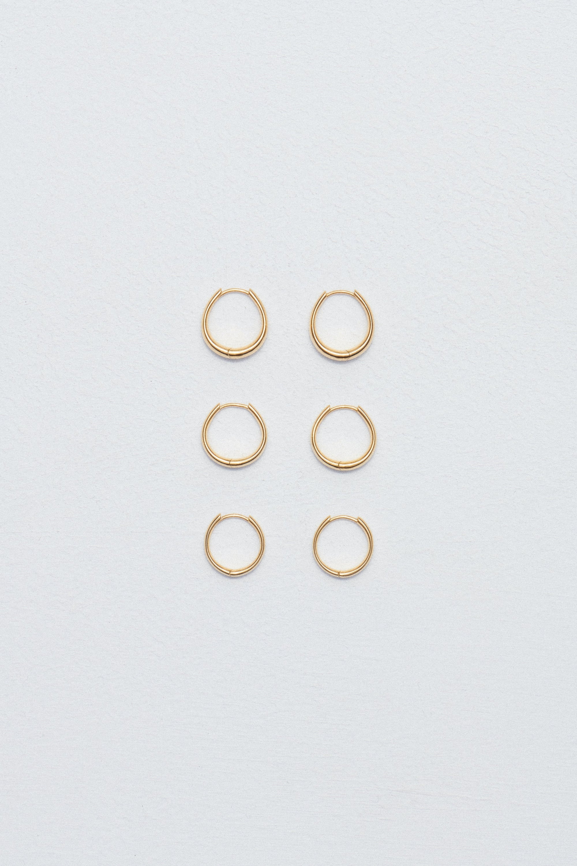 18K GOLD ESSENTIAL HOOPS