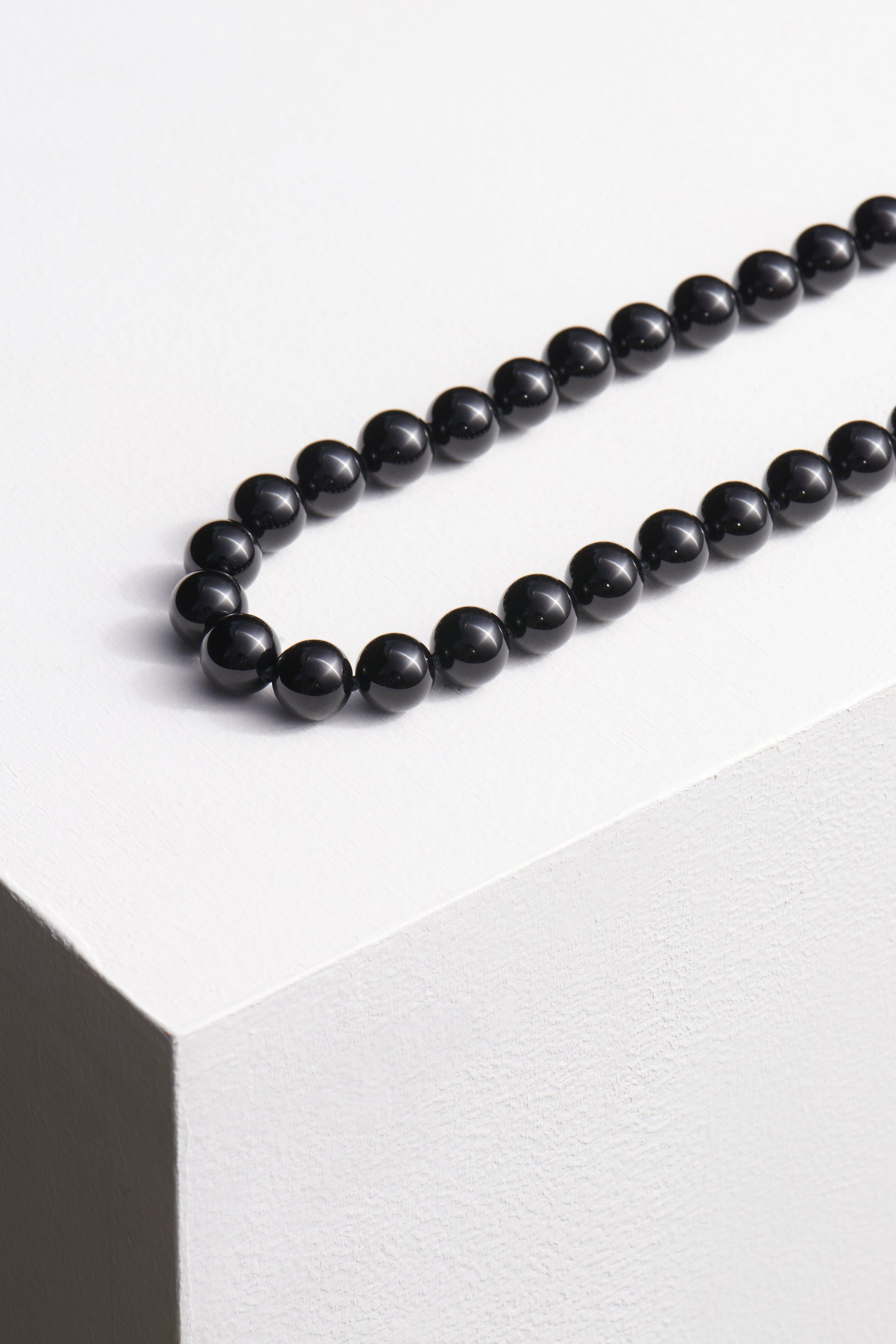 MEDIUM BOULE COLLAR IN ONYX