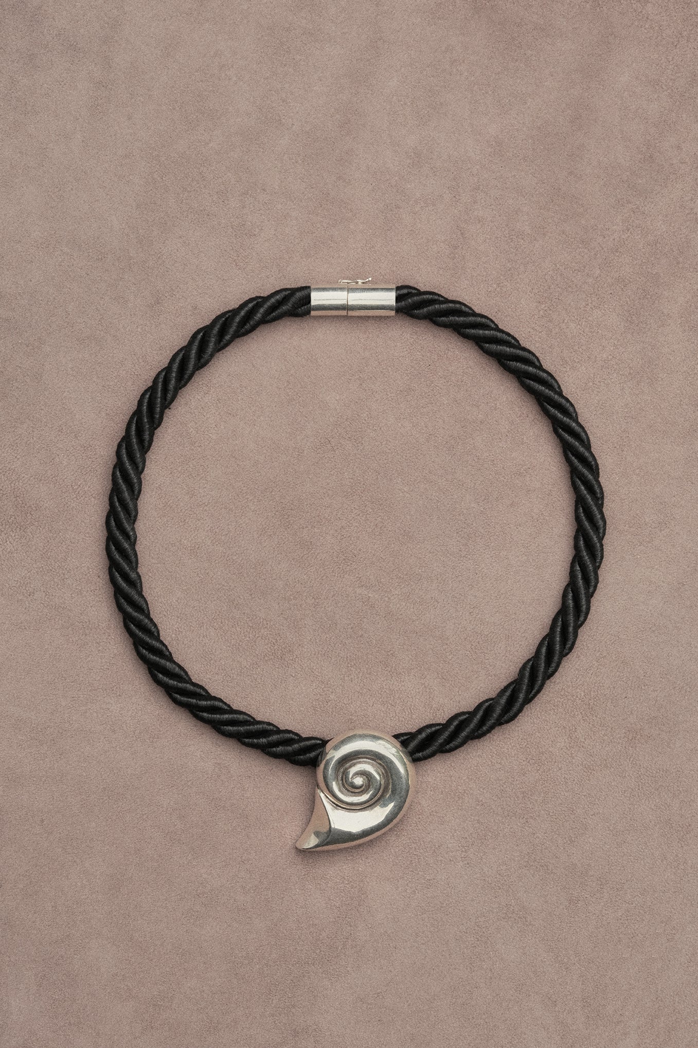 NAUTILUS COLLAR
