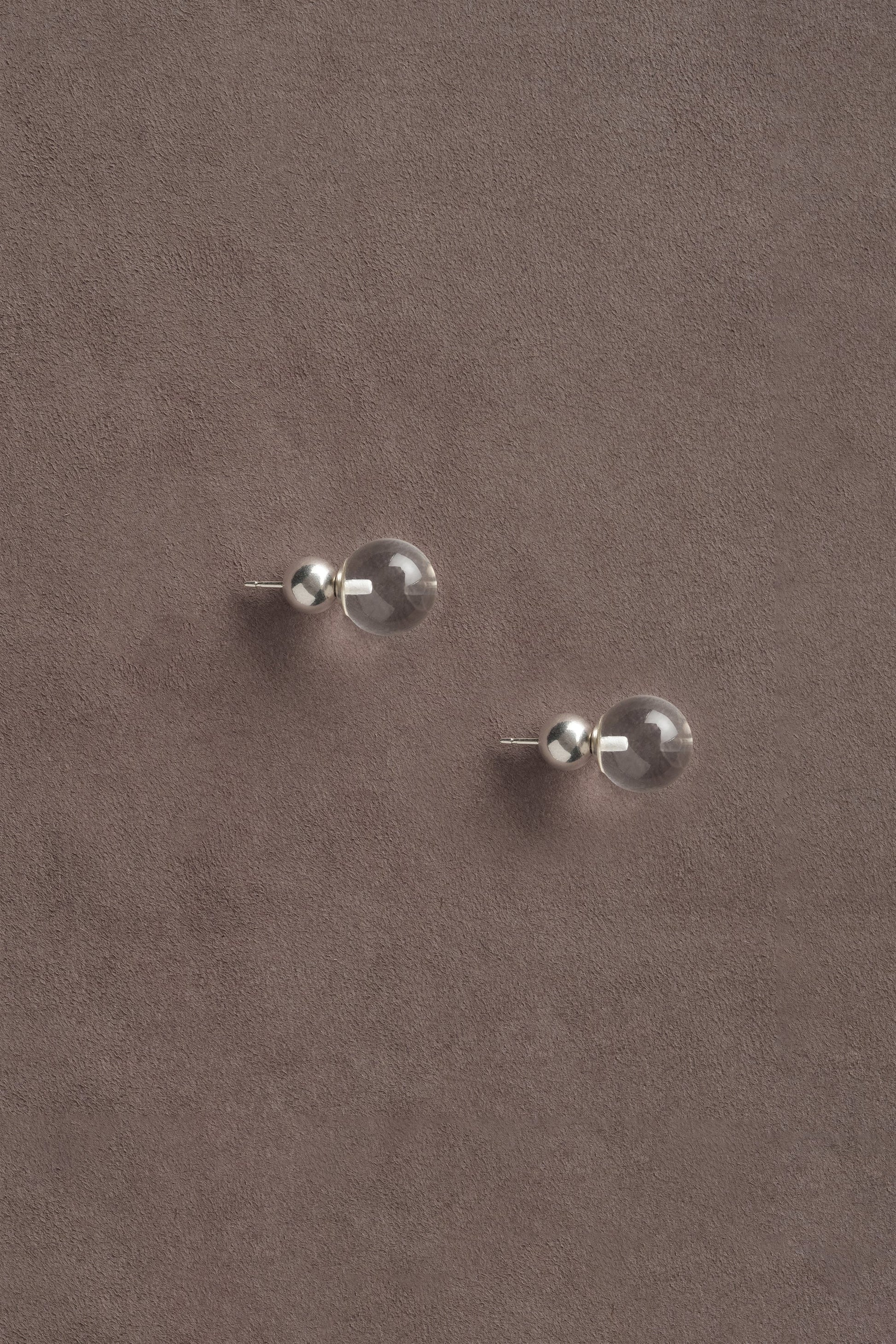 QUARTZ BOULE STUDS