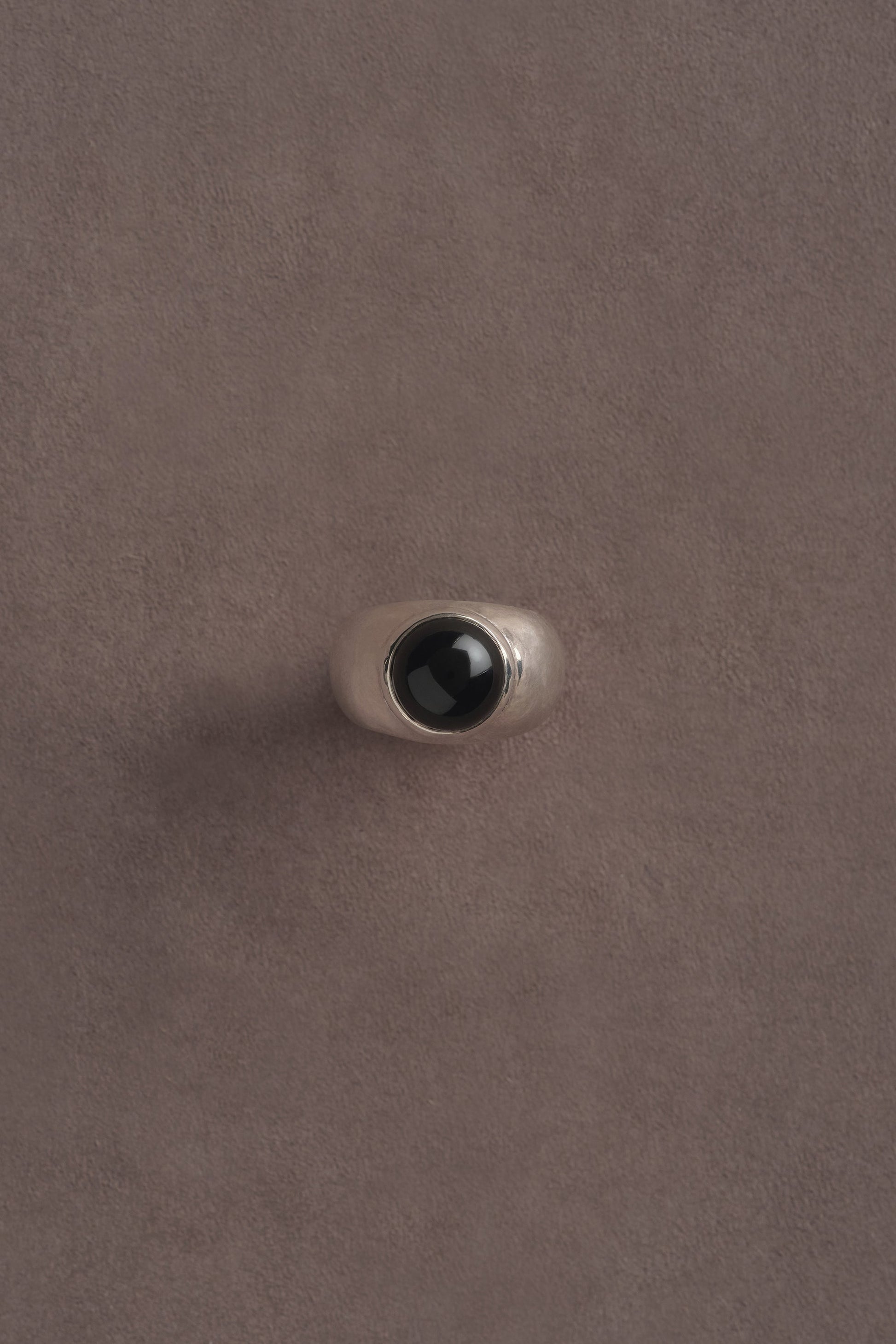 SMALL ONYX DEREN RING