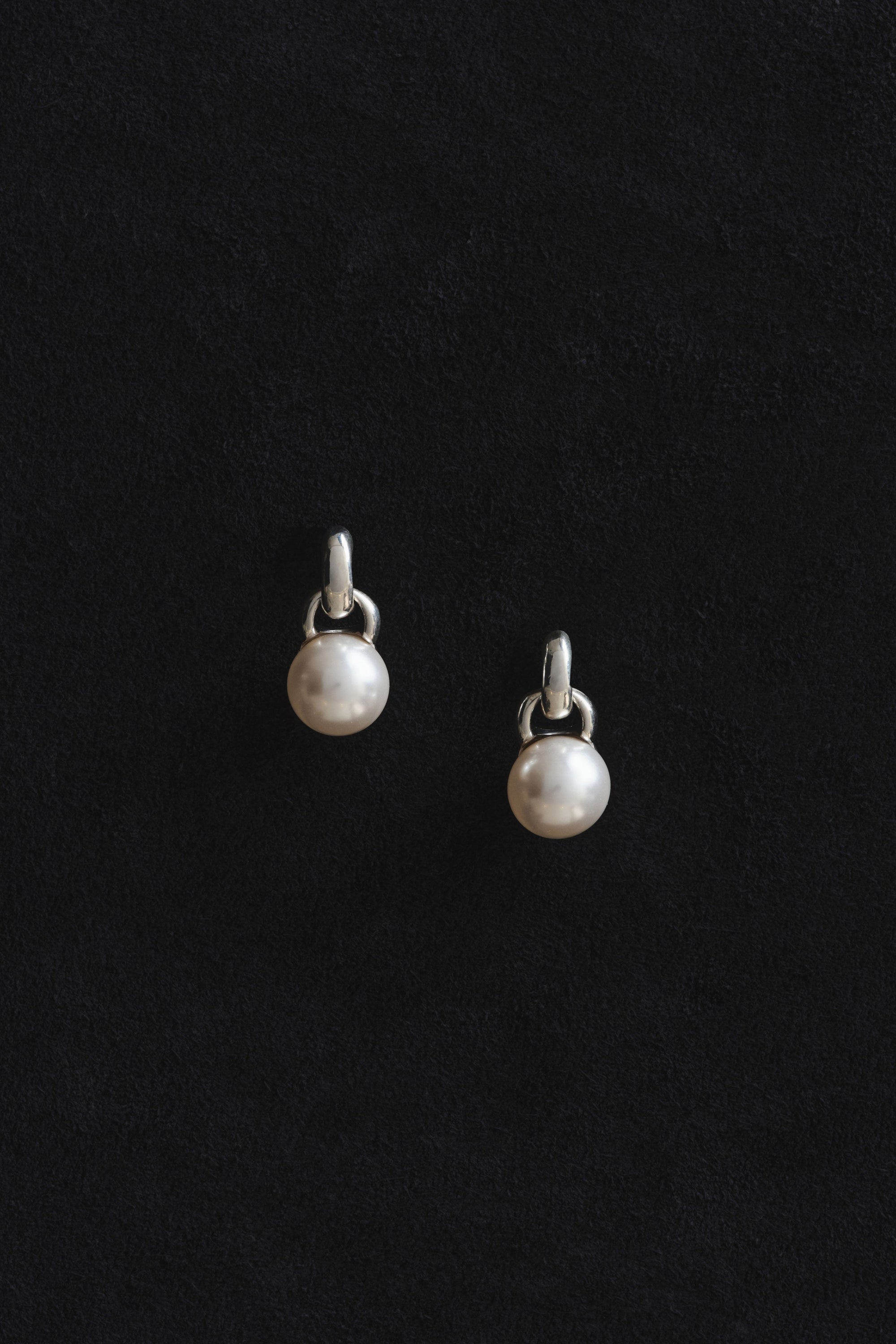 EVERYDAY PEARL EARRINGS