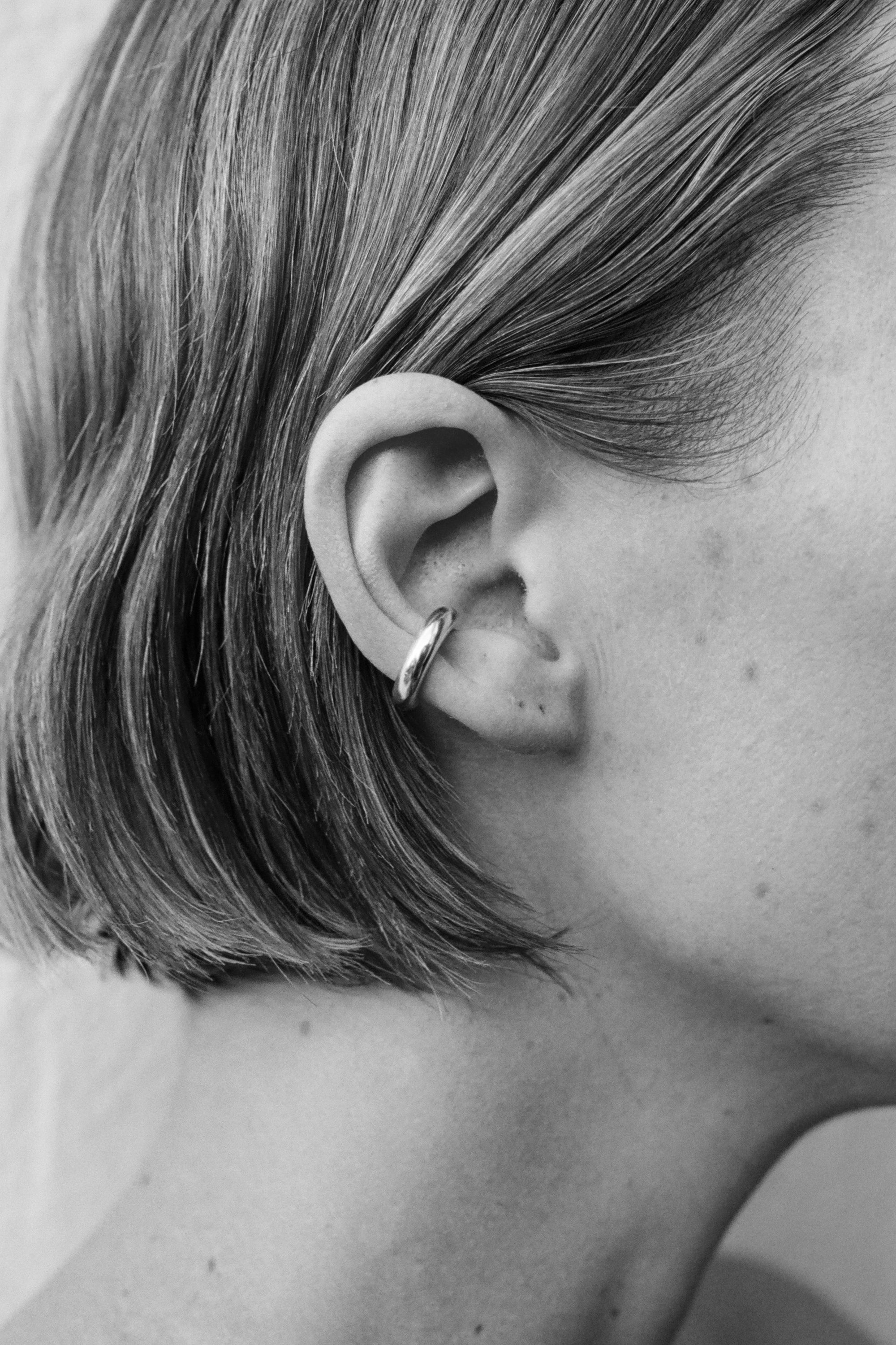 BAGEL EAR CUFF