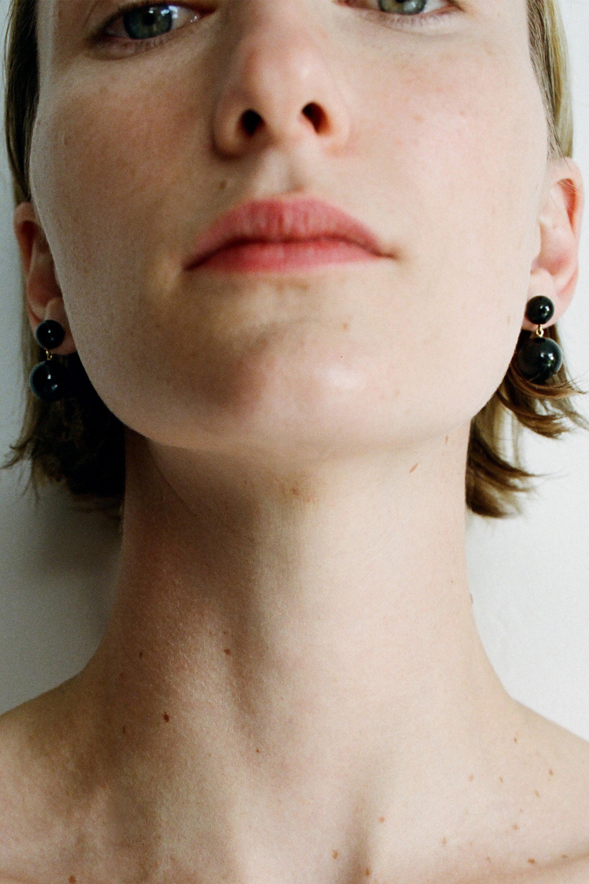 EVERYDAY BOULE EARRINGS IN ONYX