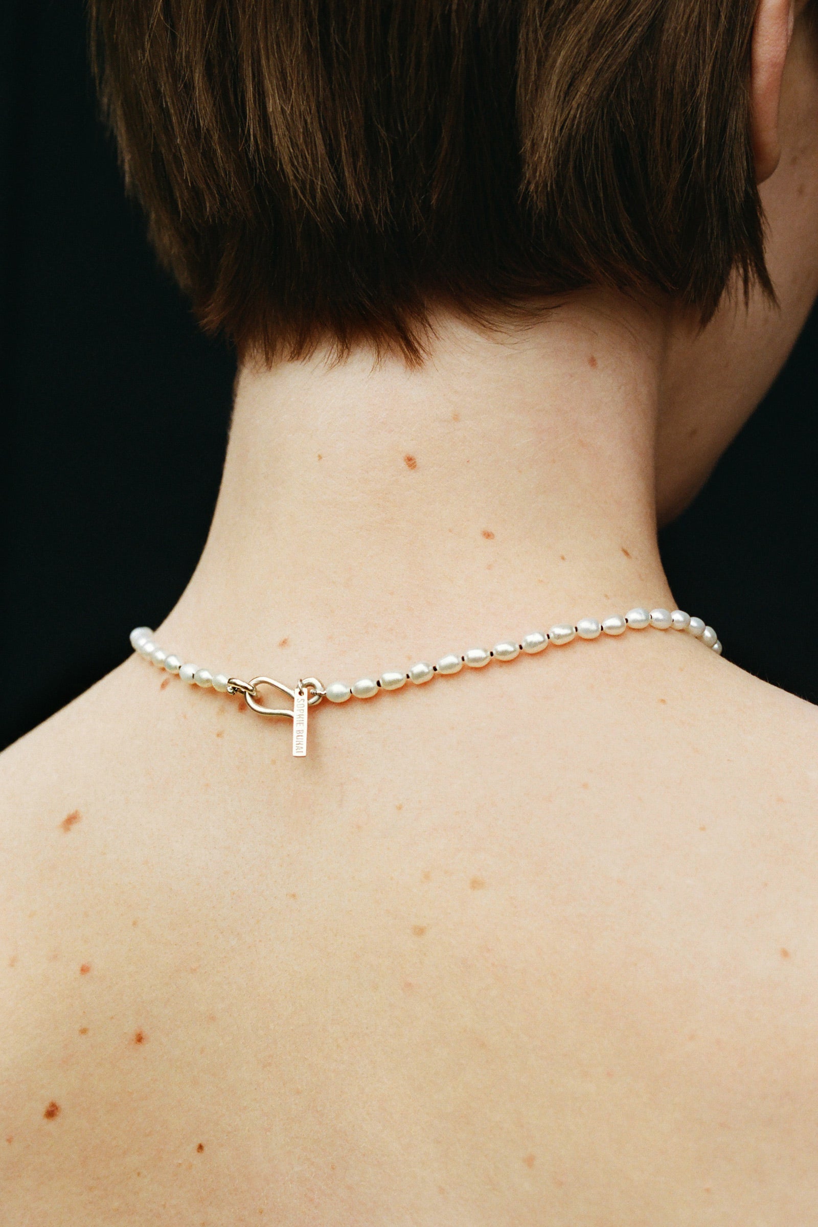 TINY PEARL COLLAR