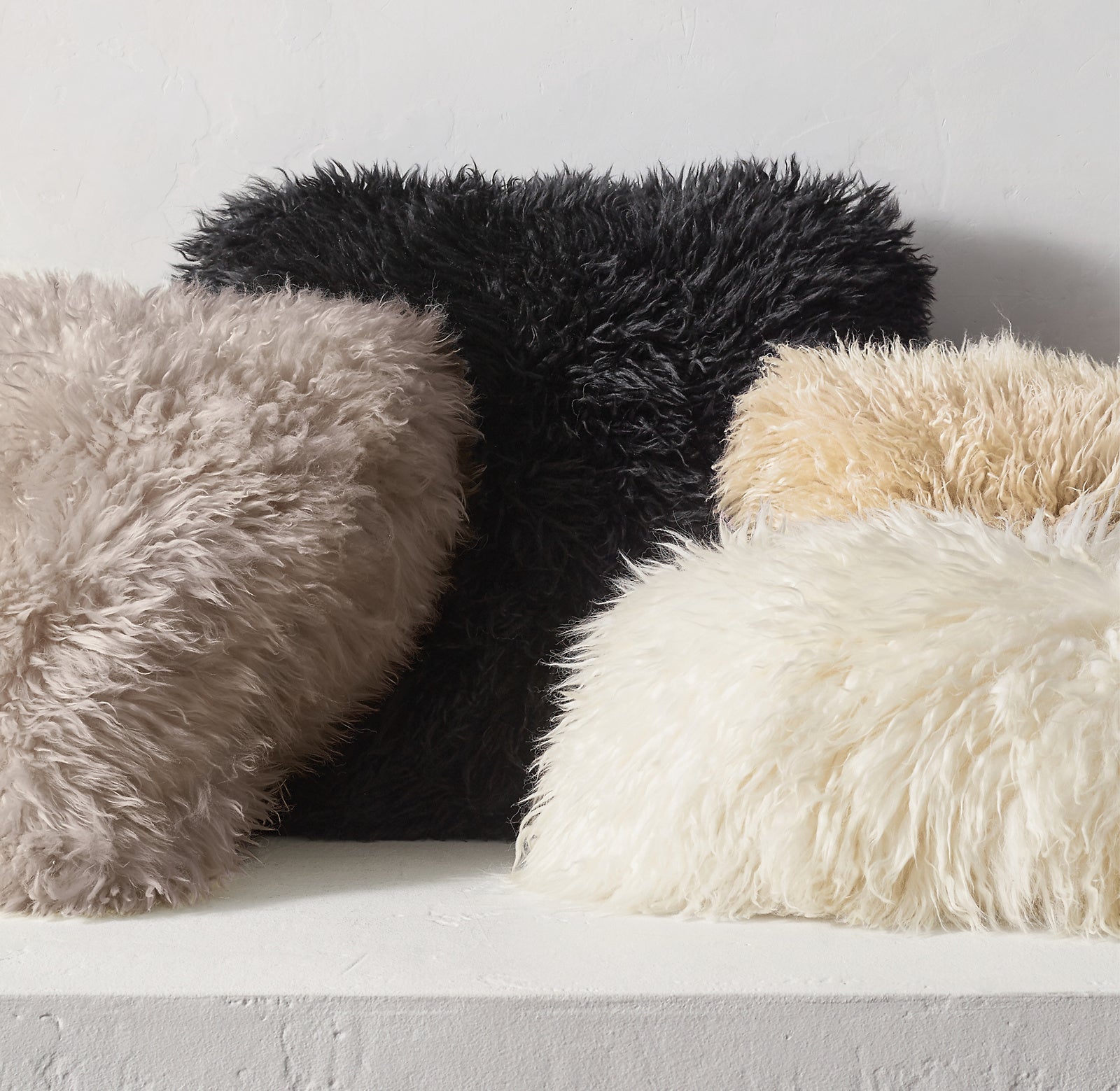 YETI SHEEPSKIN PILLOW COVER - LUMBAR